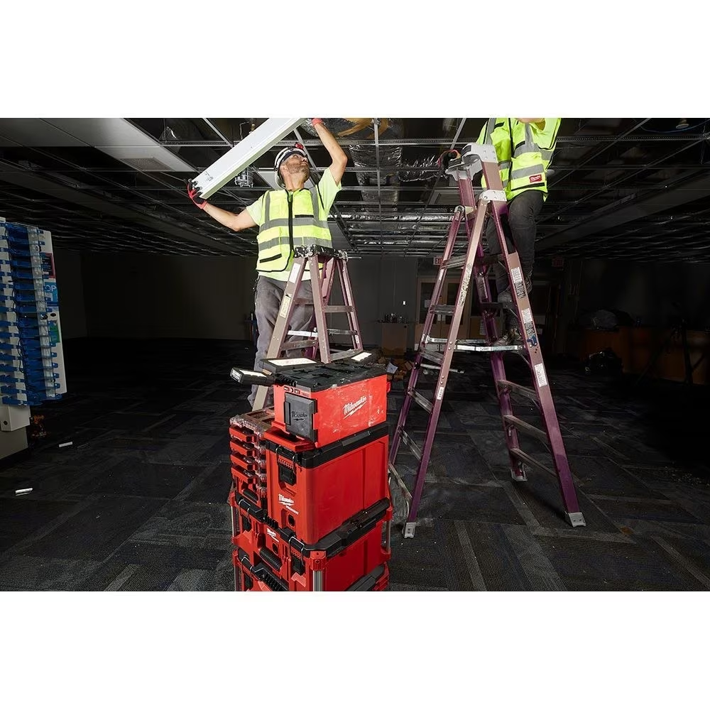 Milwaukee 2357-20 M18 18V Lithium-Ion Cordless PACKOUT 3000 Lumens LED Light with Built-In Charger