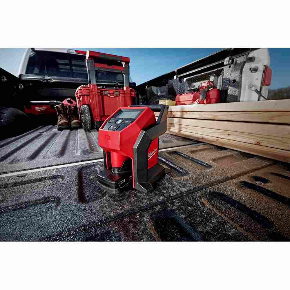 Milwaukee 2475-21XC M12 Cordless Compact Air Inflator Kit