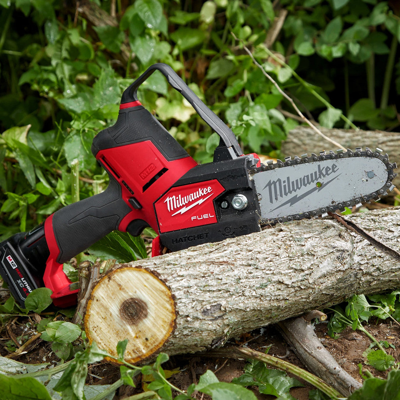 Milwaukee 2527-20 M12 FUEL HATCHET 6″ Pruning Saw (Tool-Only)