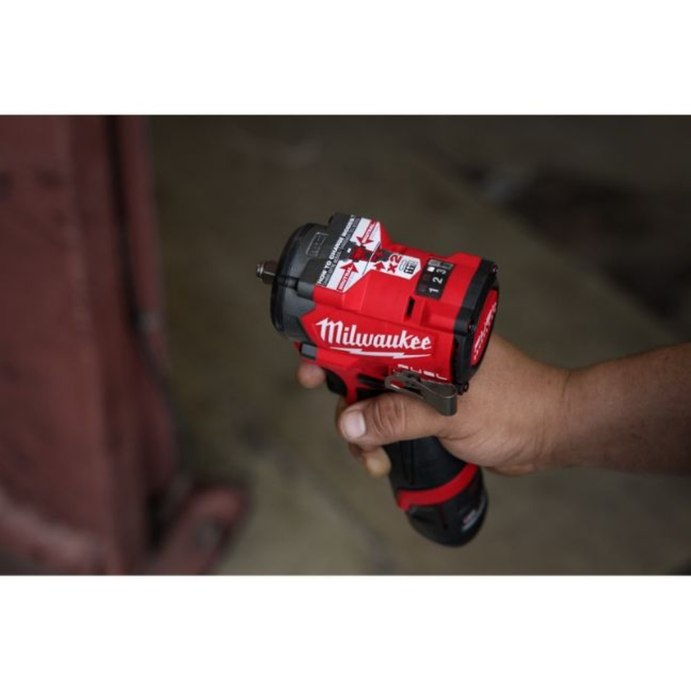 Milwaukee 2563-22 M12 FUEL 1/2 inch Drive Stubby Impact Wrench Kit