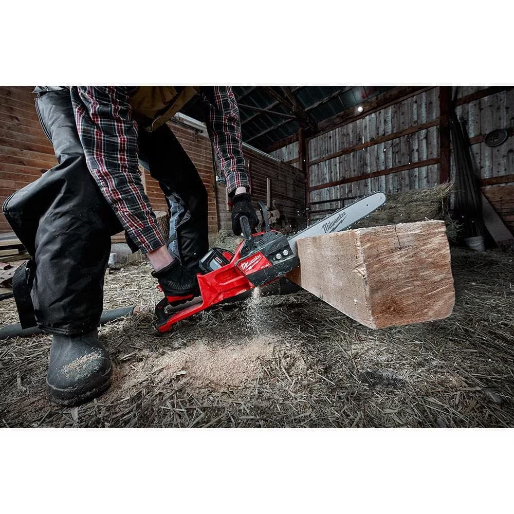 Milwaukee 2727-20 M18 FUEL 16 in. 18-Volt Lithium-Ion Brushless Cordless Chainsaw (Tool-Only)
