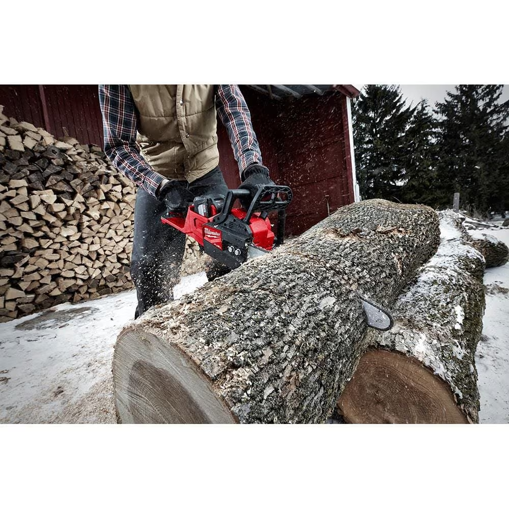Milwaukee 2727-20 M18 FUEL 16 in. 18-Volt Lithium-Ion Brushless Cordless Chainsaw (Tool-Only)