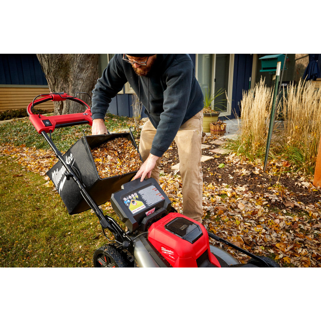 Milwaukee 2823-22HD M18 FUEL 18V Brushless Cordless 21-inch Walk Behind Self-Propelled Lawn Mower W/(2) 12.0 Ah Battery