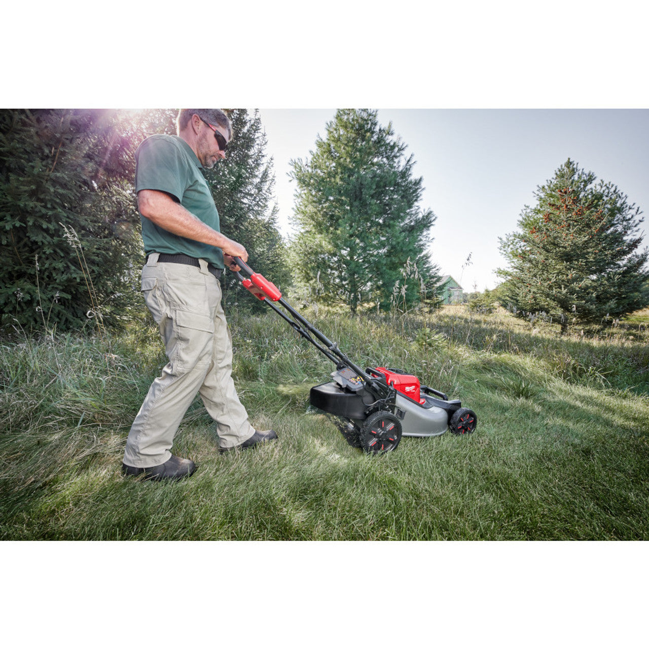 Milwaukee 2823-22HD M18 FUEL 18V Brushless Cordless 21-inch Walk Behind Self-Propelled Lawn Mower W/(2) 12.0 Ah Battery