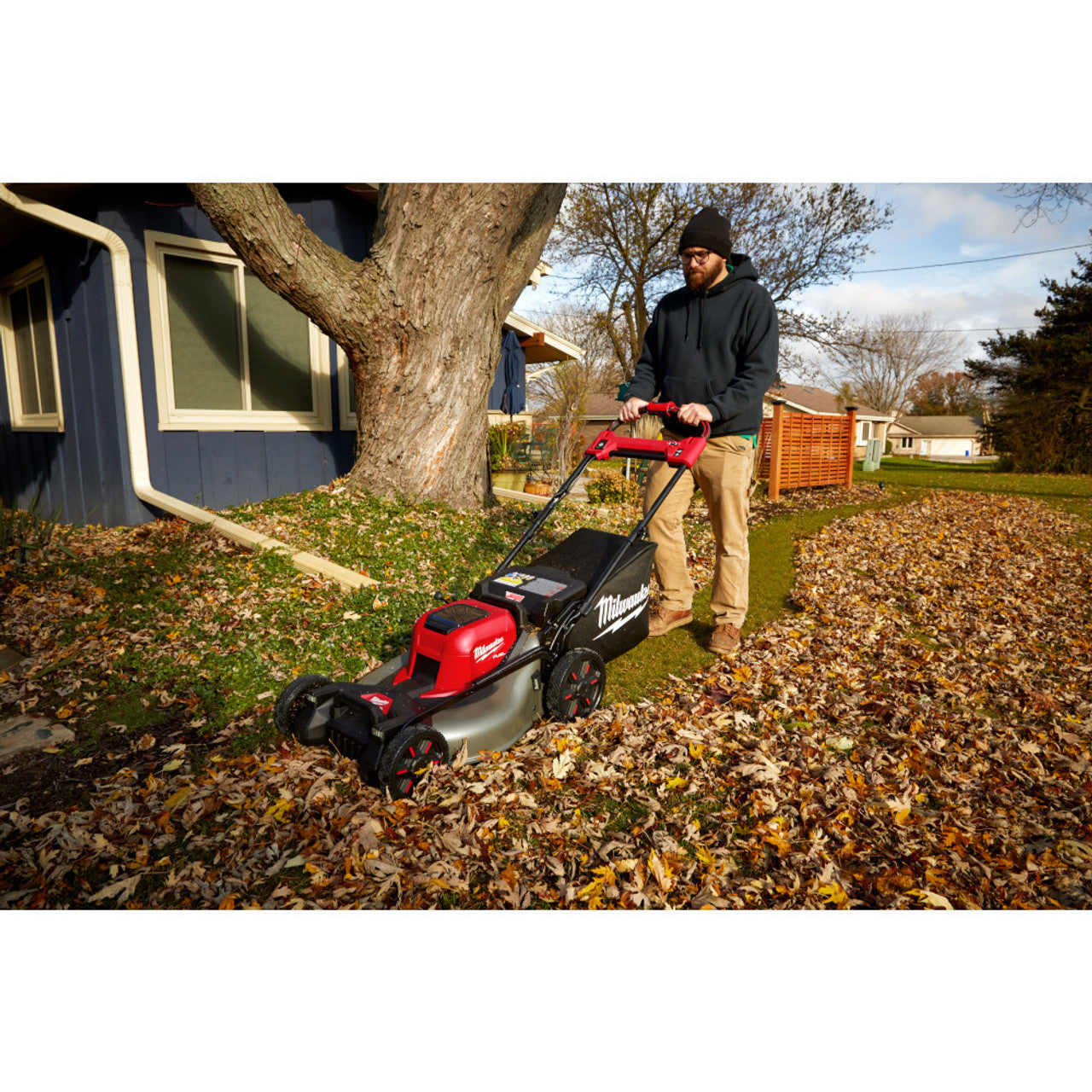 Milwaukee 2823-22HD M18 FUEL 18V Brushless Cordless 21-inch Walk Behind Self-Propelled Lawn Mower W/(2) 12.0 Ah Battery