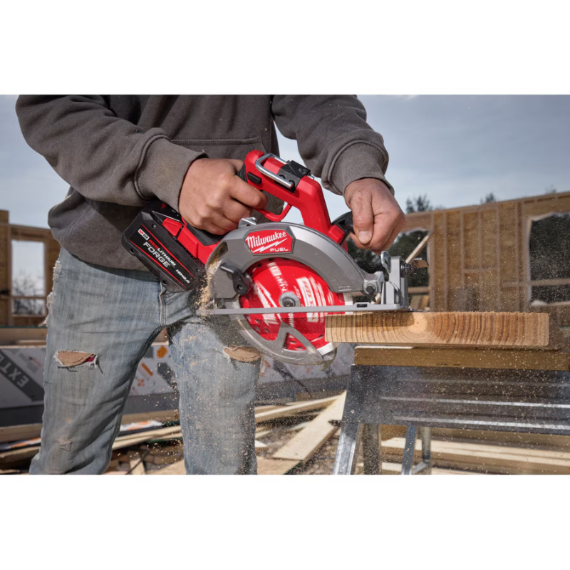 Milwaukee 2834-20 M18 FUEL 7-1/4" Circular Saw (Tool Only)