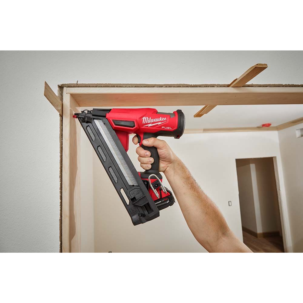 Milwaukee 2839-20 M18 FUEL 18-Volt Lithium-Ion Brushless Cordless Gen II 15-Gauge Angled Finish Nailer (Tool-Only)