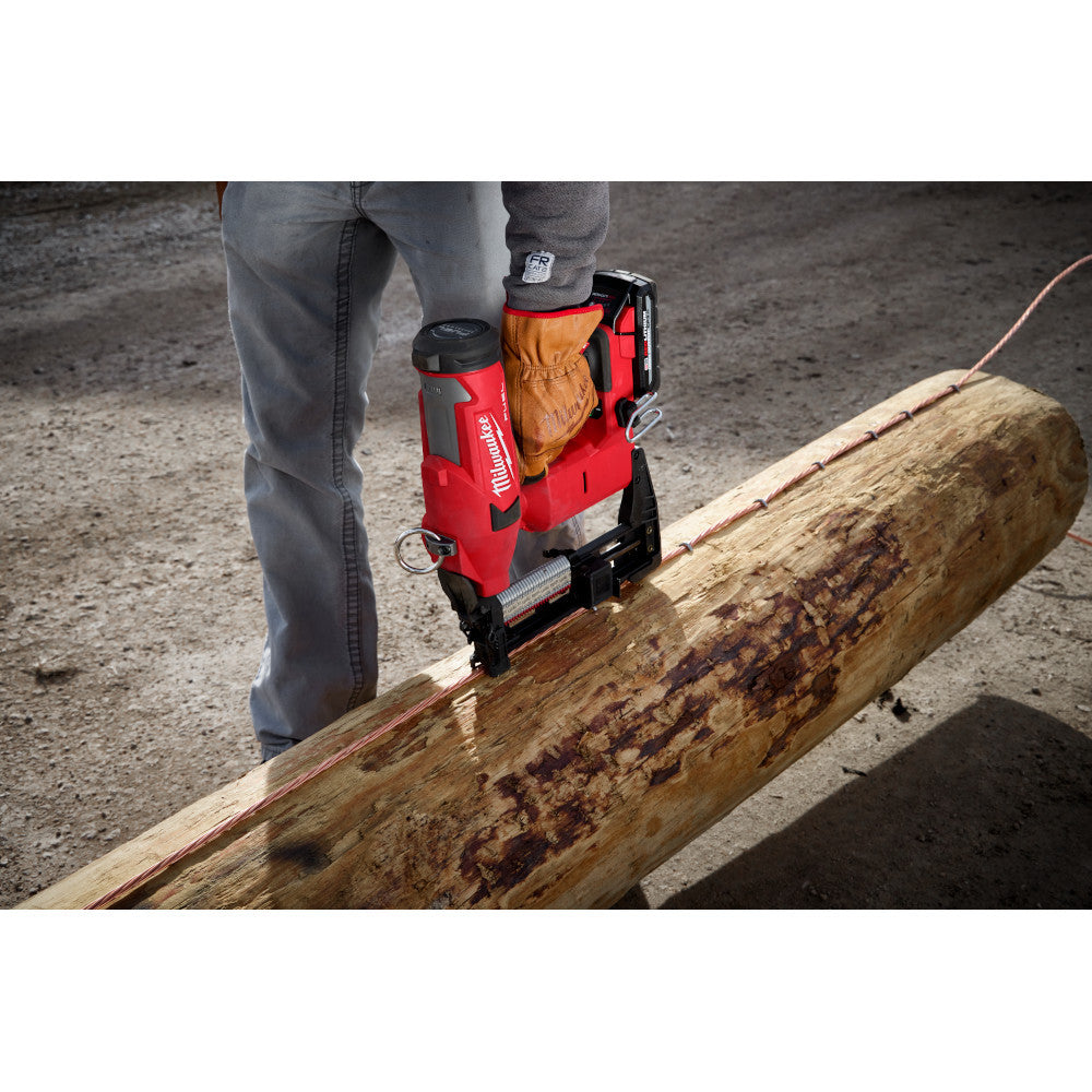 Milwaukee 2843-20 M18 FUEL Cordless Brushless 9 Gauge Utility Fencing Stapler (Tool Only)