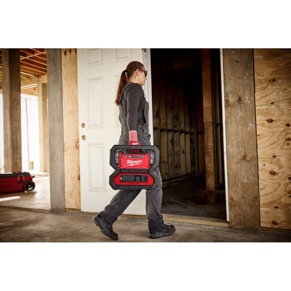 Milwaukee 2845-20 M18 18V Lithium-Ion Cordless CARRY-ON 3600W/1800W Battery Powered Power Supply (Tool Only)