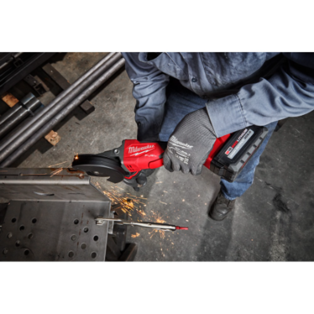 Milwaukee 2886-20 M18 FUEL 18-Volt Brushless 5 inch Flathead Braking Grinder with Paddle Switch No-Lock (Tool-Only)