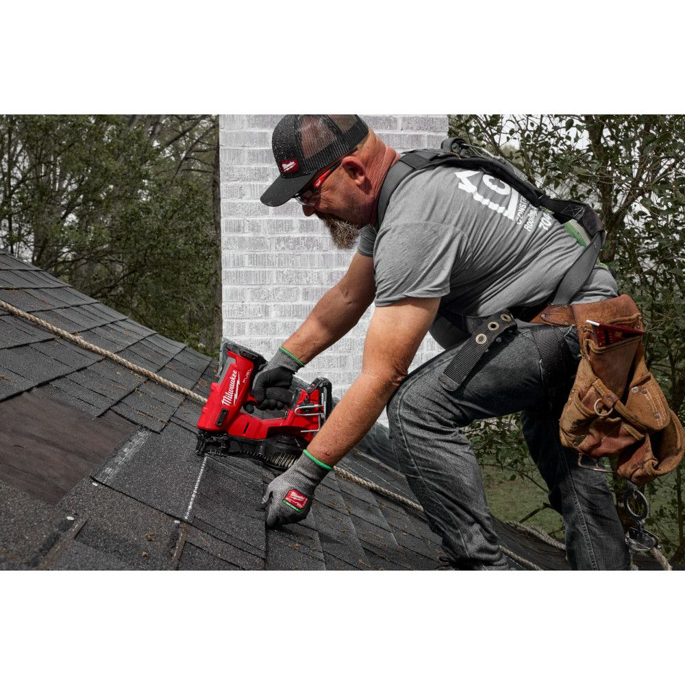 Milwaukee 2909-20 M18 FUEL 18-Volt Lithium-Ion Brushless Cordless Coil Roofing Nailer (Tool Only)