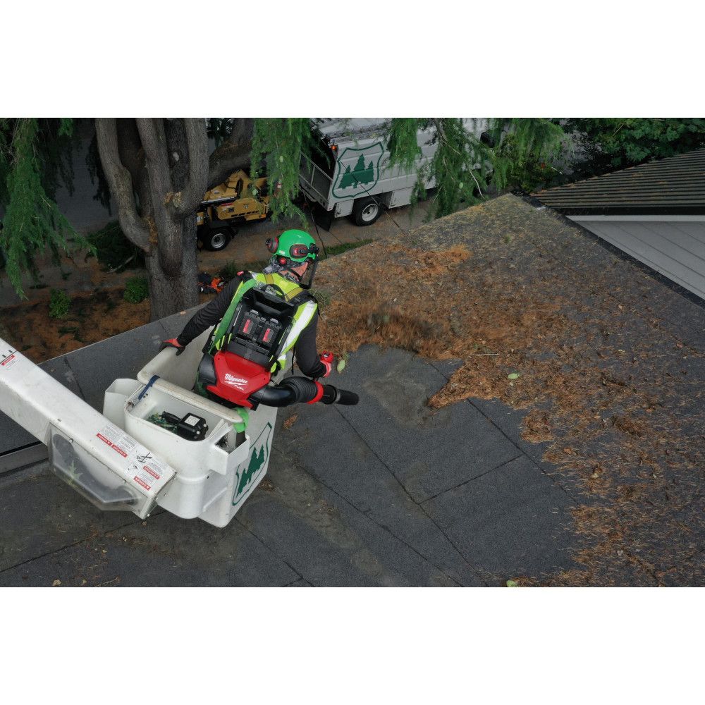 Milwaukee 3009-20 M18 FUEL 155 MPH 650 CFM 18-Volt Lithium-Ion Brushless Cordless Dual Battery Backpack Blower