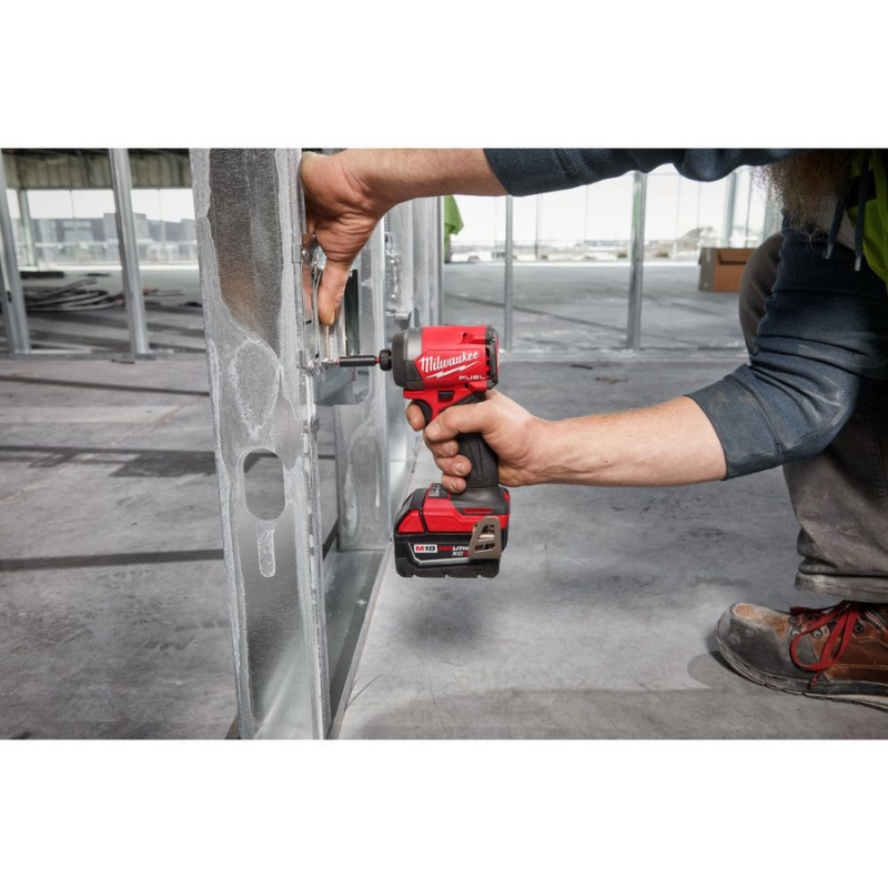 Milwaukee 3697-27 M18 FUEL 18V Lithium-Ion Brushless Cordless Combo Kit (7-Tool) w/ (2) 5.0 Ah Batteries, 2 Tool Bags