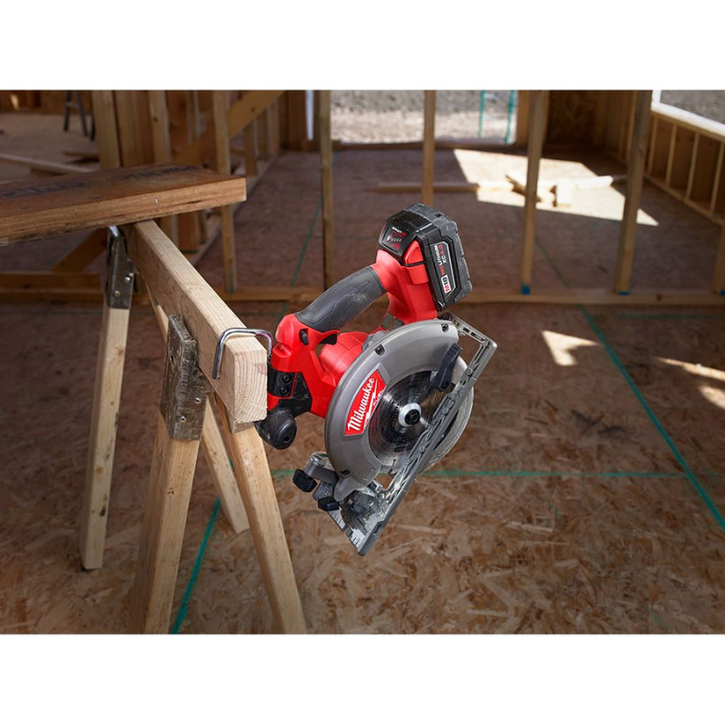 Milwaukee 3697-25 M18 FUEL 18V Lithium-Ion Brushless Cordless Combo Kit (5-Tool) with (2) 5.0 Ah Batteries