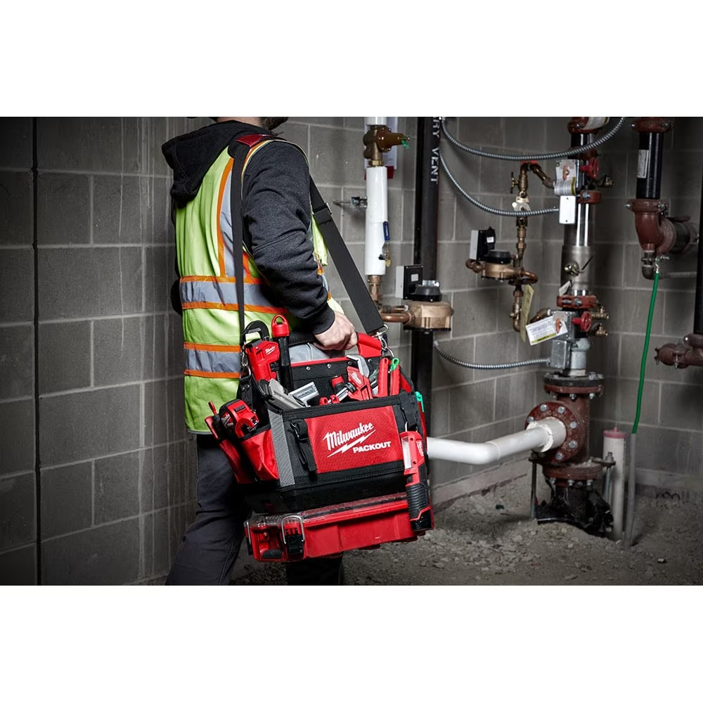 Milwaukee 48-22-8315 15-inch PACKOUT Tote