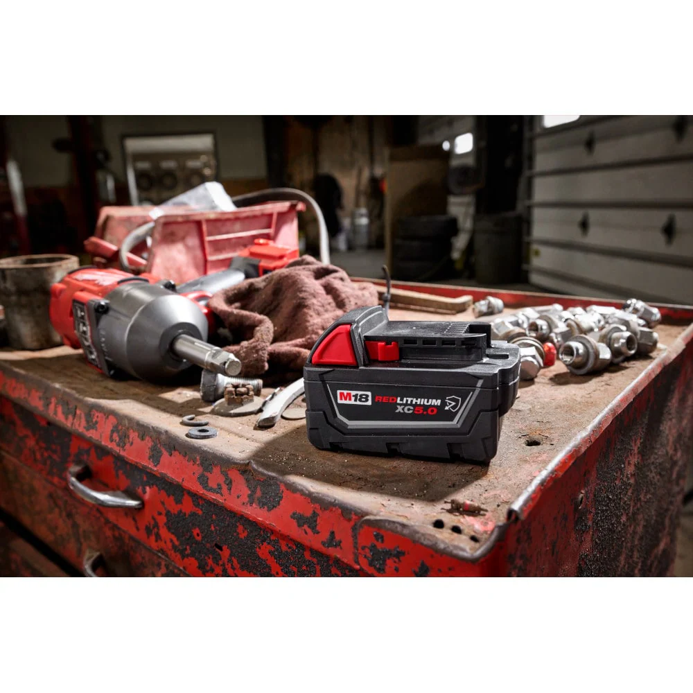 Milwaukee 48-59-1850 18V M18 Lithium-Ion Extended Capacity (XC) 5.0 Ah REDLITHIUM Battery with Multi-Voltage Charger