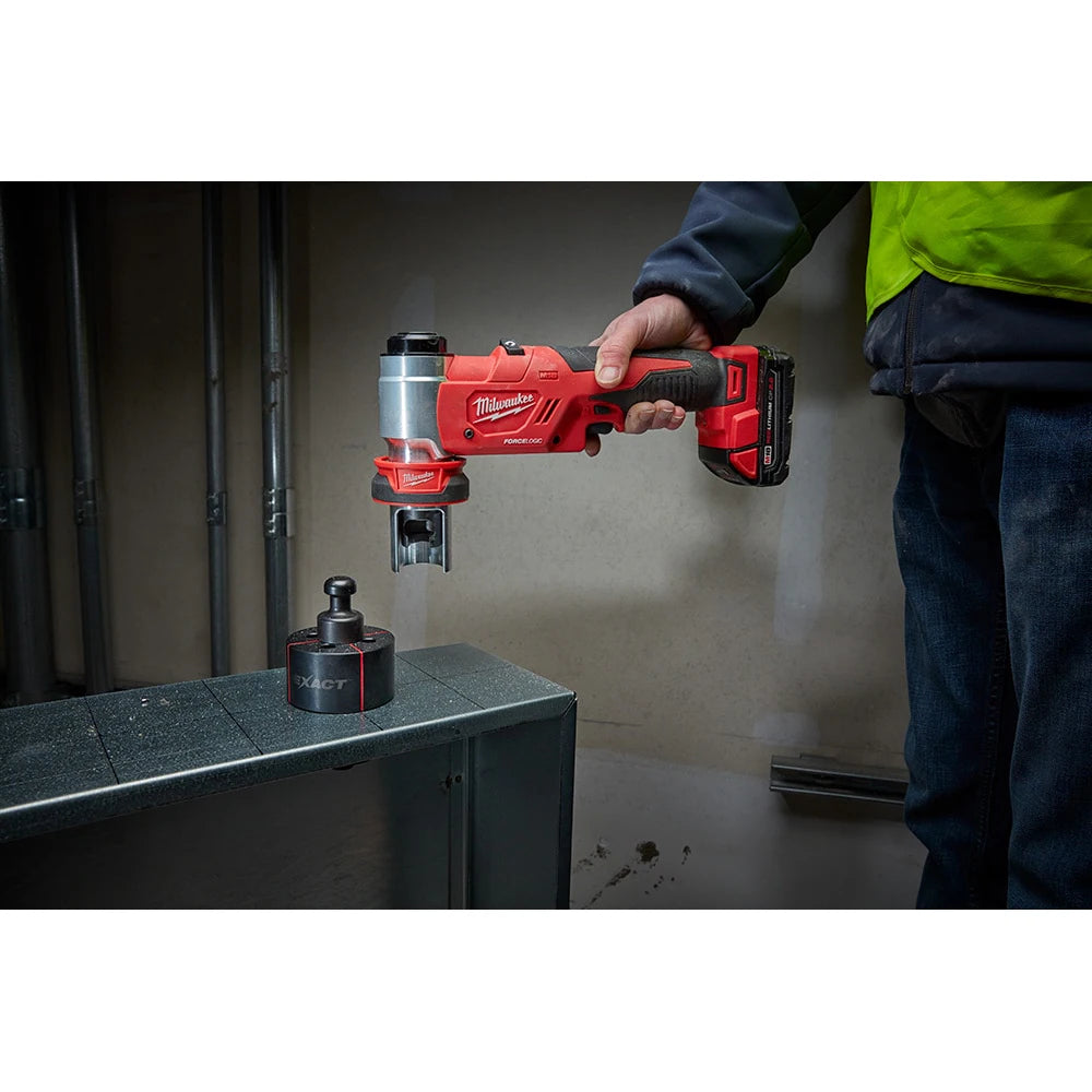 Milwaukee 2677-23 Tool M18 18-Volt Li-Ion 1/2 -inch - 4 -inch FORCE LOGIC 6 Ton Cordless Knockout Kit 2.0Ah Battery