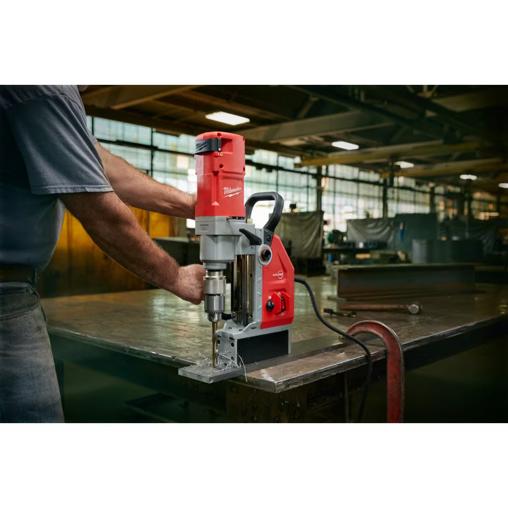 Milwaukee 4272-21 Tool 13 Amp 1-5/8 -inch Electromagnetic Drill Kit