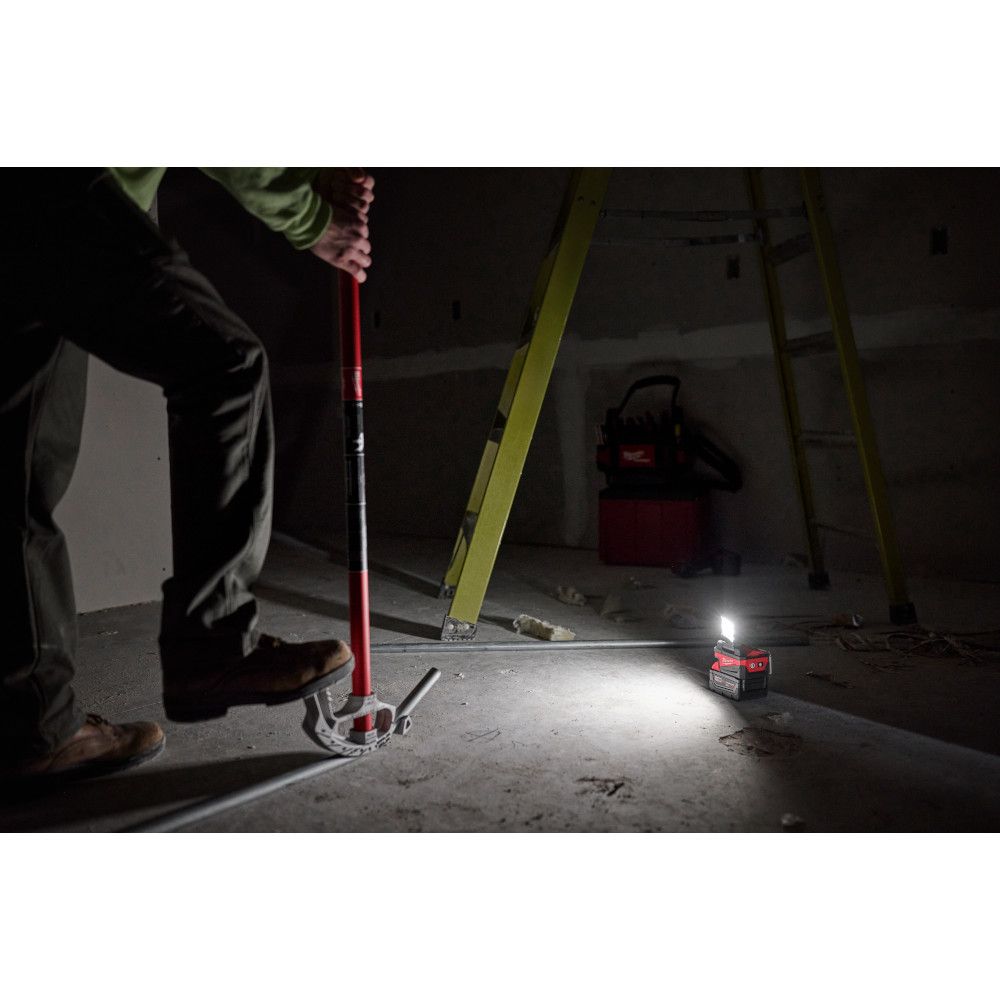 Milwaukee 2359-20 M18 ROVER Compact Folding Flood Light with USB Charging