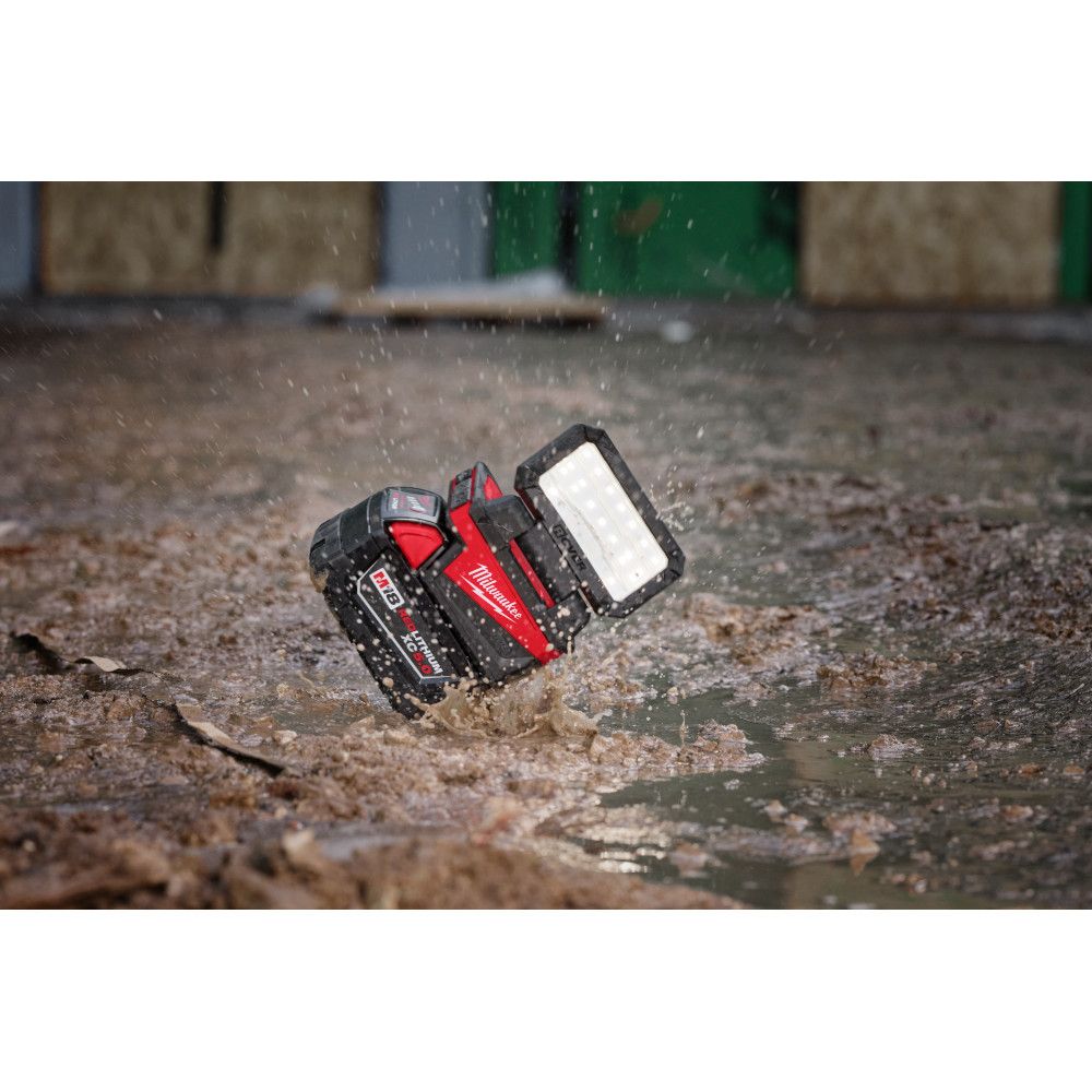 Milwaukee 2359-20 M18 ROVER Compact Folding Flood Light with USB Charging