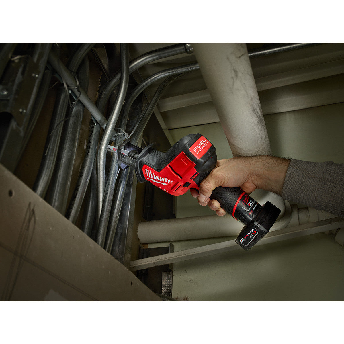 Milwaukee 2520-21XC M12 FUEL Cordless Brushless HACKZALL Reciprocating Saw Kit