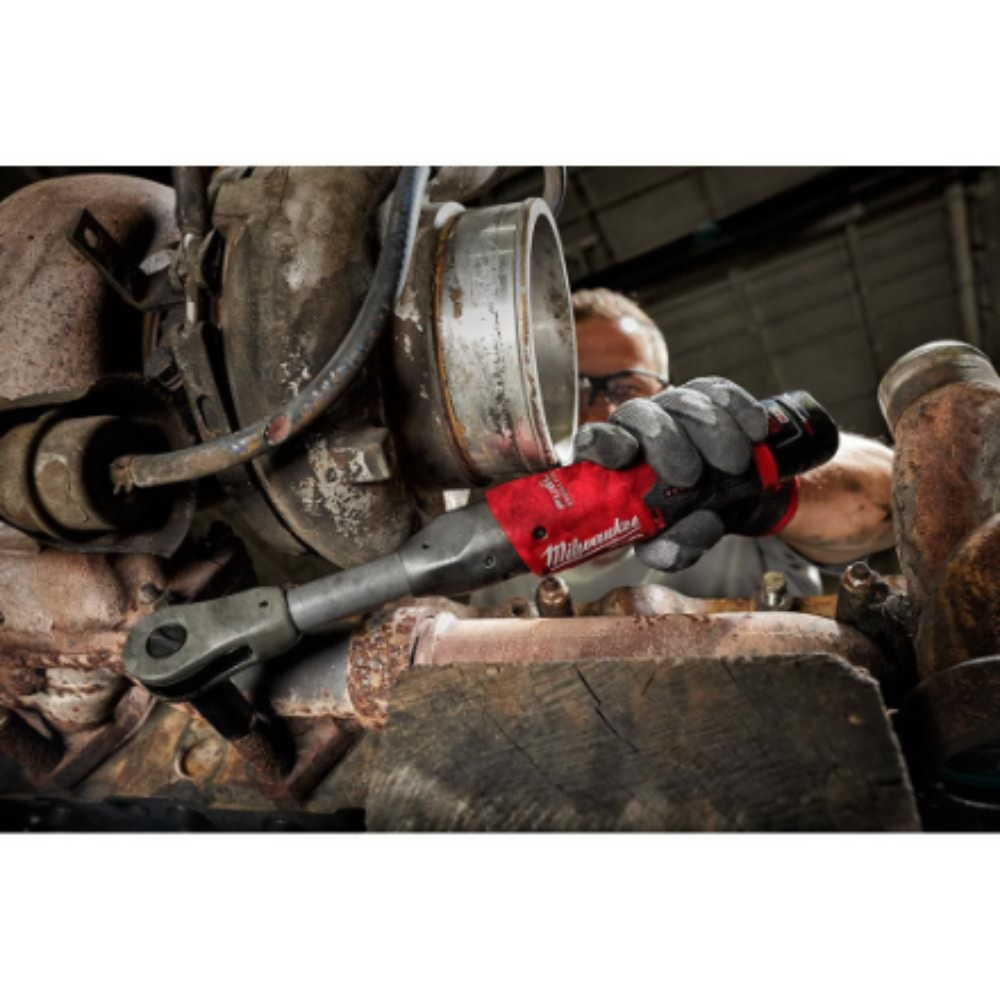 Milwaukee 2560-21 M12 FUEL 12-Volt Li-Ion Brushless Cordless 3/8 inch Extended Reach Ratchet Kit with One 2.0 Ah Battery