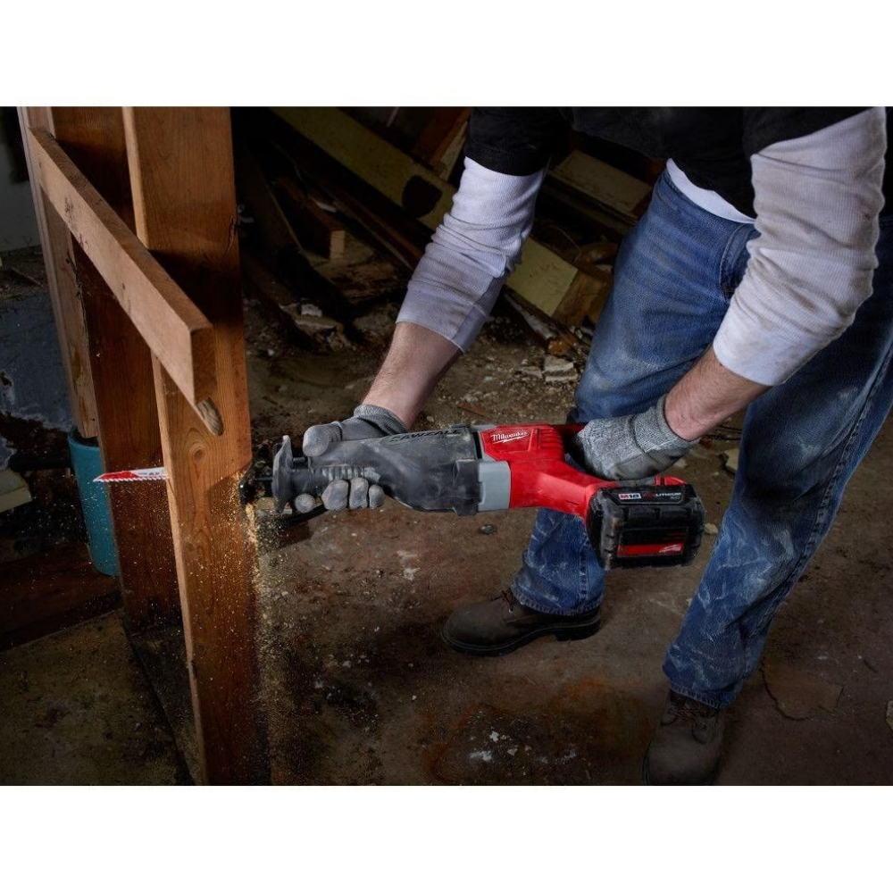 Milwaukee 2621-20 M18 18V Lithium-Ion Cordless SAWZALL Reciprocating Saw (Tool-Only)