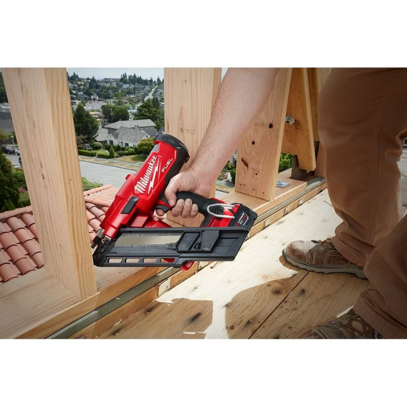 Milwaukee 2745-20 M18 FUEL 18V Lithium-Ion 3-1/2 -inch 30-Degree Brushless Cordless Framing Nailer (Tool Only)