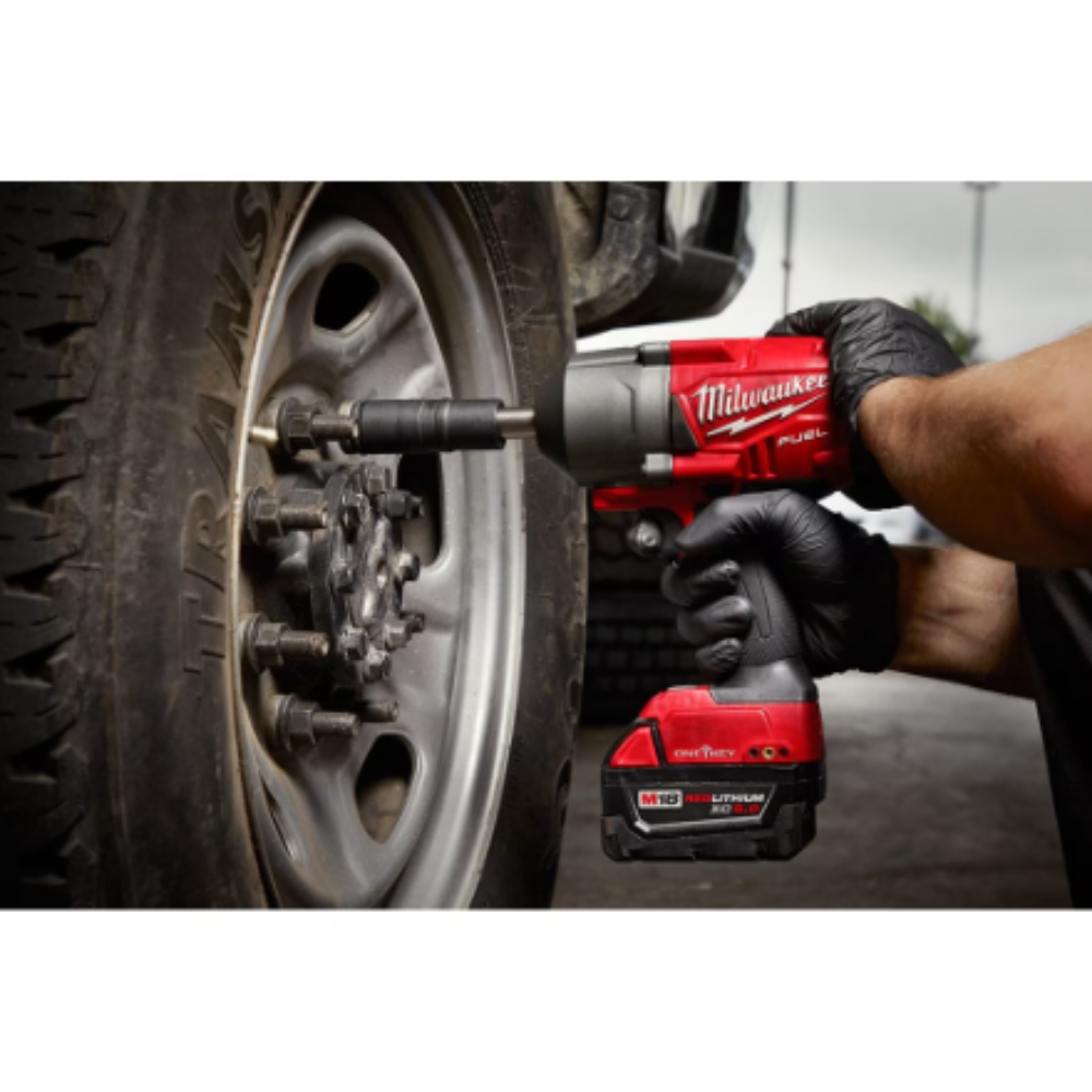 Milwaukee 2769-22R M18 FUEL ONE-KEY 18-Volt Li-Ion 1/2 inch Ext Anvil Controlled Torque Impact Wrench with Resistant Batteries