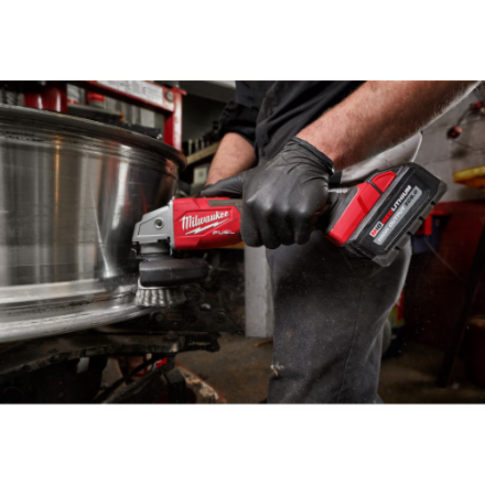 Milwaukee 2889-20 M18 FUEL 18-Volt Brushless 4-1/2 inch/5 inch Grinder with Variable Speed Slide Switch (Tool-Only)