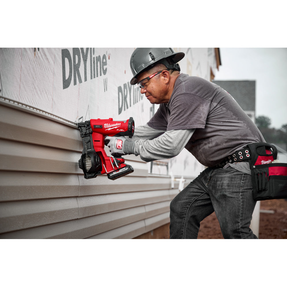 Milwaukee 2909-21 M18 FUEL Cordless Brushless Coil Roofing Nailer Kit