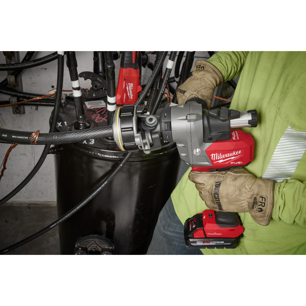 Milwaukee 2937-21 M18 FUEL Cordless Brushless Covered Conductor Cable Stripper Kit with Adjustable Bushings