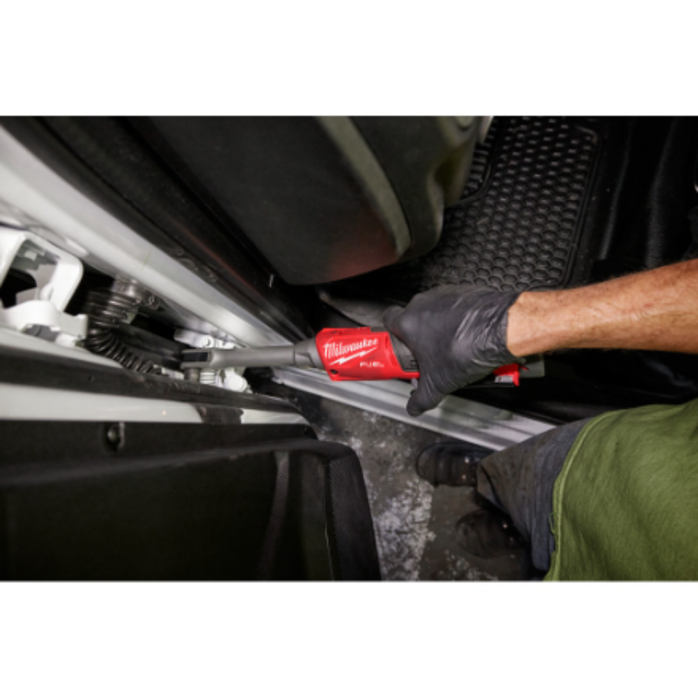 Milwaukee 3050-21 M12 FUEL INSIDER 12-Volt Li-Ion Brushless Cordless 1/4 inch - 3/8 inch Extended Reach Box Ratchet Kit