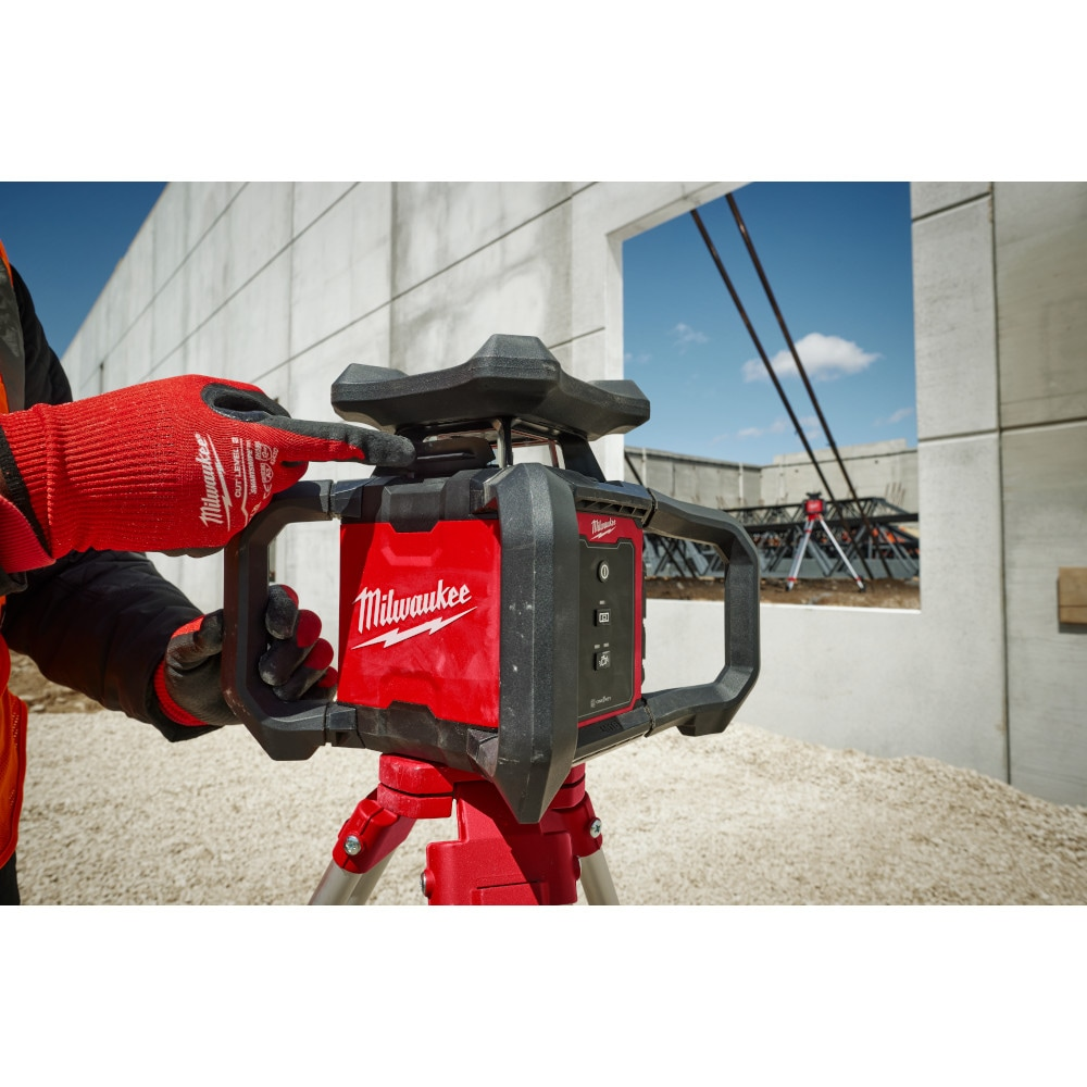 Milwaukee 3701-21 M18 18-Volt 2000 ft. Red Exterior Rotary Laser Level Kit with Receiver