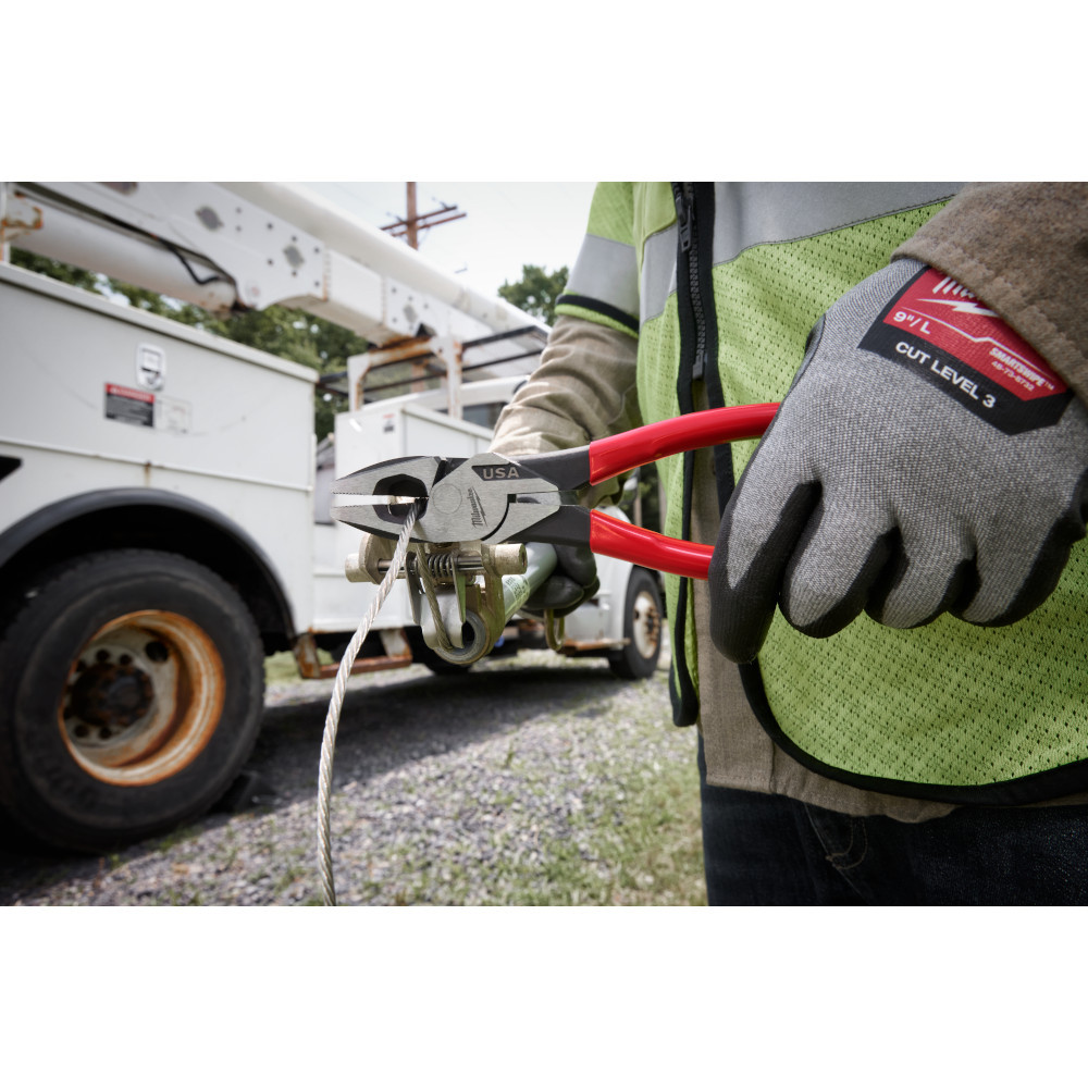 Milwaukee MT500 9in Lineman's Dipped Grip Pliers