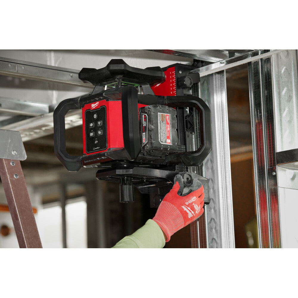 Milwaukee 3702-21 M18 Cordless 1000' Green Interior Rotary Laser Level Kit with Remote/Receiver & Wall Mount Bracket