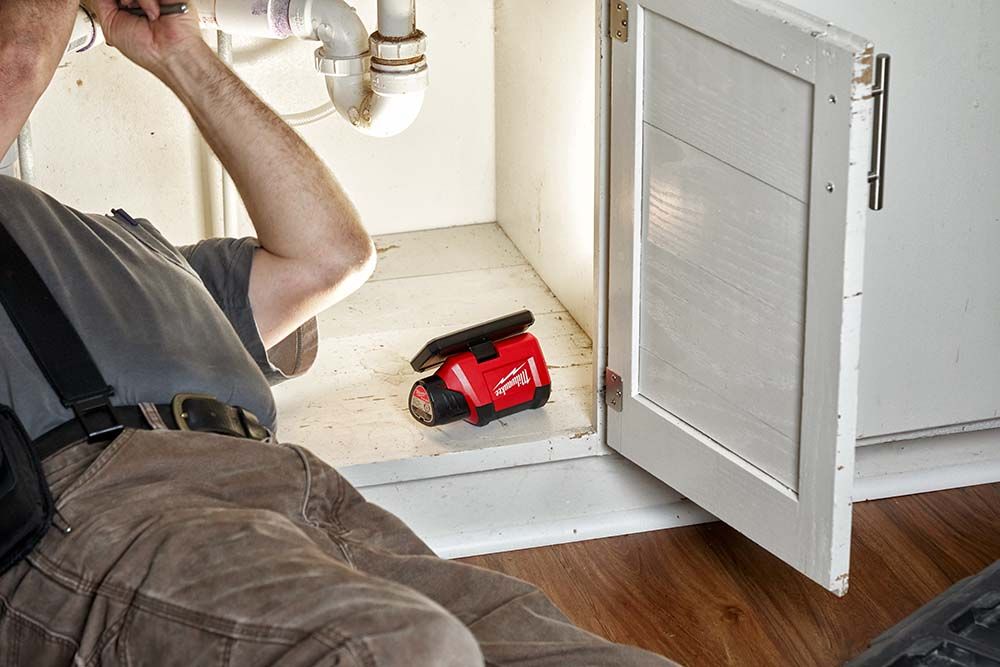 Milwaukee 2367-20 M12 12-Volt Lithium-Ion Cordless ROVER Service and Repair Flood Light with USB Charging - Tool Only