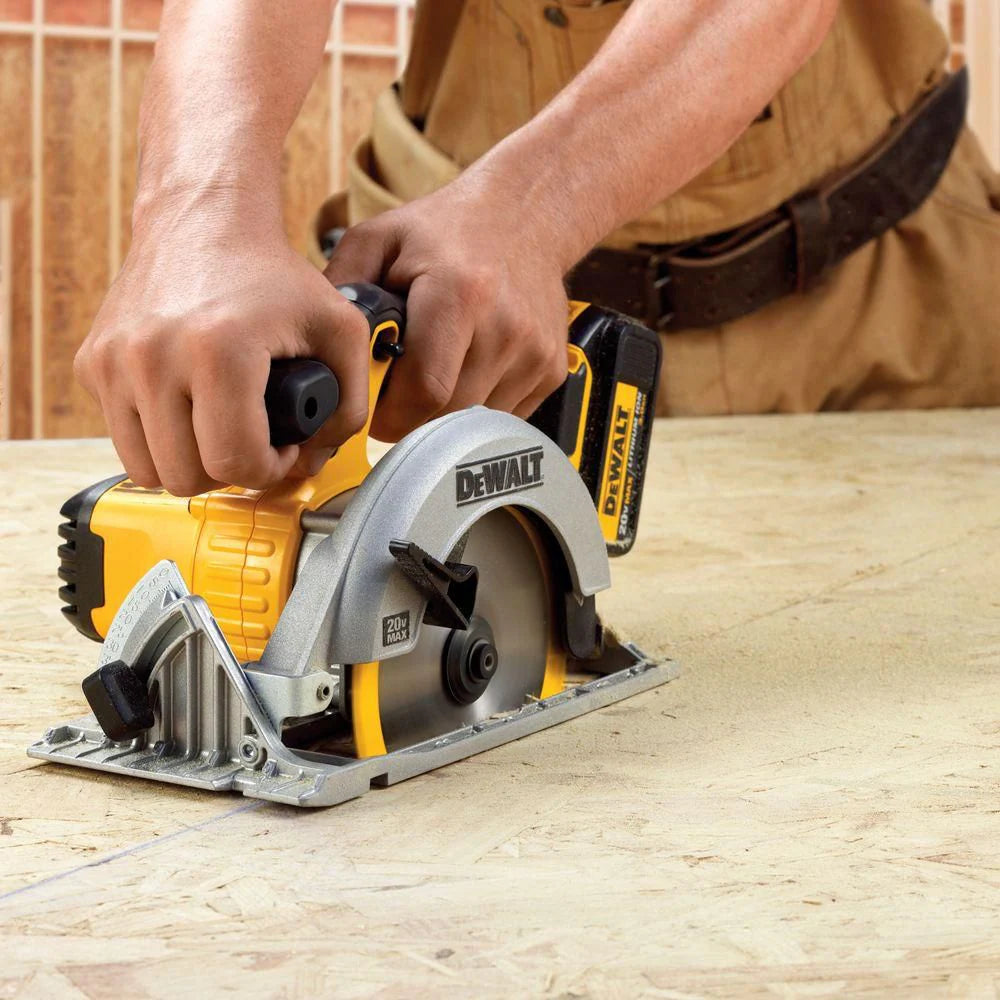 DEWALT DCS391P1 20V MAX Lithium-Ion Cordless 6-1/2-inch Circular Saw Kit with 5Ah Battery, Charger and Case