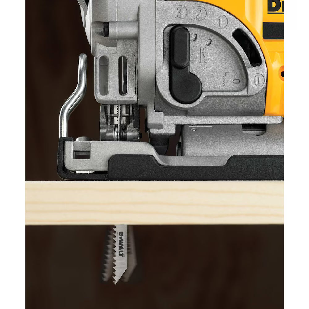 M1DEWALT DCS331 20V MAX Lithium-Ion Cordless Jig Saw Kit with 4Ah Battery, Charger and Bag