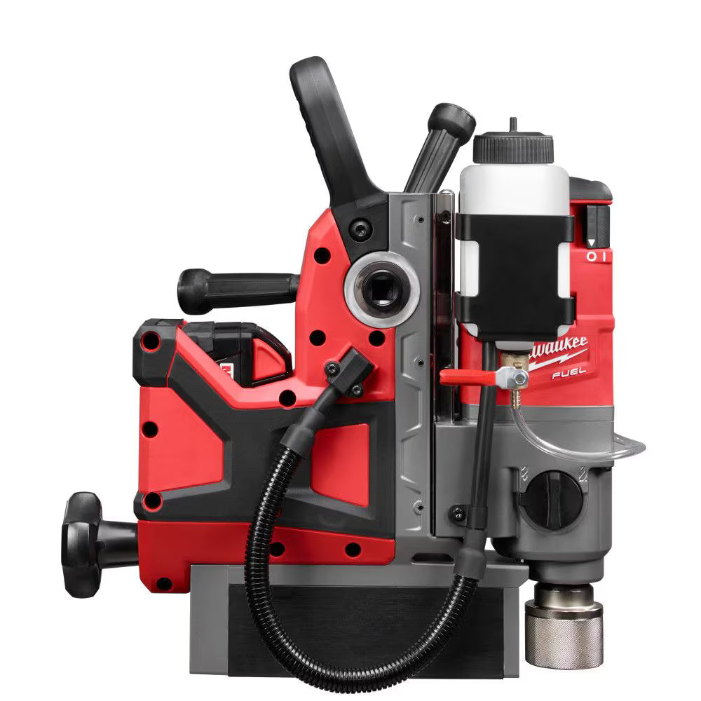 Milwaukee 2788-22HD M18 FUEL 18-Volt Brushless Cordless 1-1/2 -inch Lineman Magnetic Drill HD Kit With (2) 8.0Ah Batteries