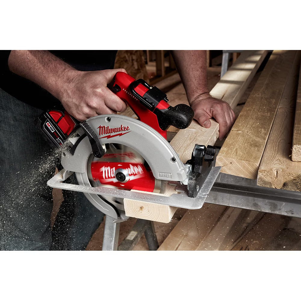 Milwaukee 2631-20 Tool M18 18-Volt Lithium-Ion Brushless Cordless 7-1/4 -inch Circular Saw (Tool-Only)