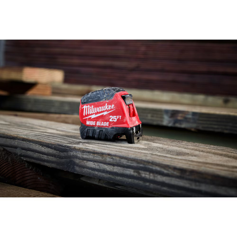 Milwaukee 48-22-1226 Tool 8 m/26 ft. x 1.3 -inch Wide Blade Tape Measure with 17 ft. Reach