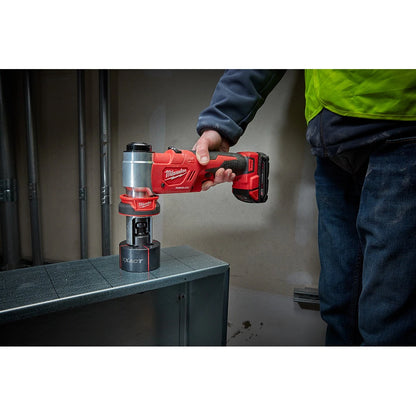 Milwaukee 2677-23 Tool M18 18-Volt Li-Ion 1/2 -inch - 4 -inch FORCE LOGIC 6 Ton Cordless Knockout Kit 2.0Ah Battery