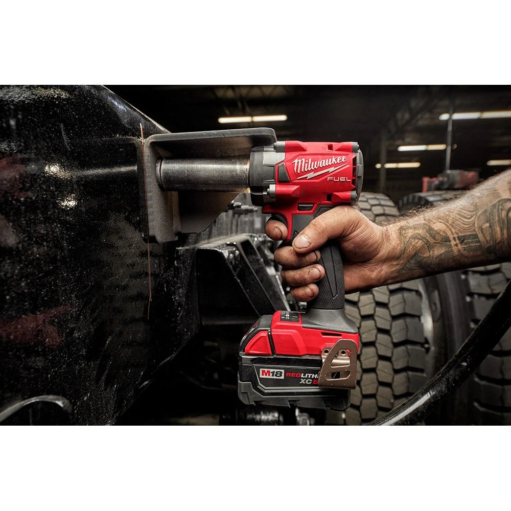 Milwaukee 2991-22 Tool M18 FUEL18-Volt Li-Ion Brushless Grinder and 3/8 Impact Wrench Kit (2-Tool) with (2) 5Ah Batteries