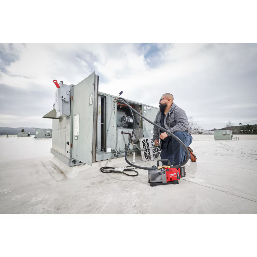 Milwaukee 2941-21 Tool M18 18-Volt Lithium-Ion Cordless 5 CFM Vacuum Pump Kit