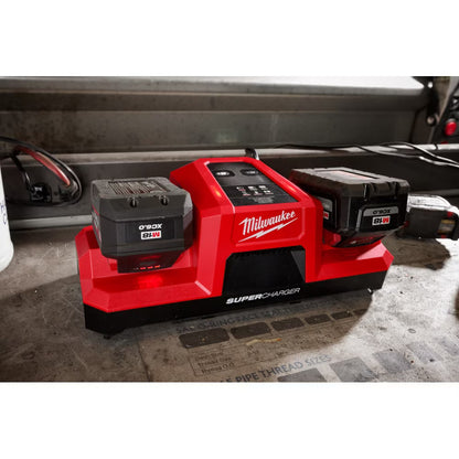 Milwaukee 48-59-1815  Tool 18-Volt M18 Lithium-Ion Battery Dual Bay Simultaneous Super Charger